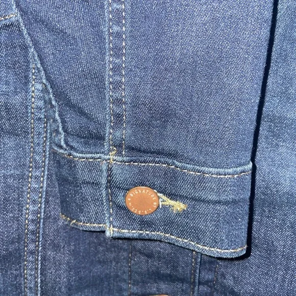 NWT Women’s Small Signature By Levi Strauss & Co. Jean Jacket - Picture 7 of 9